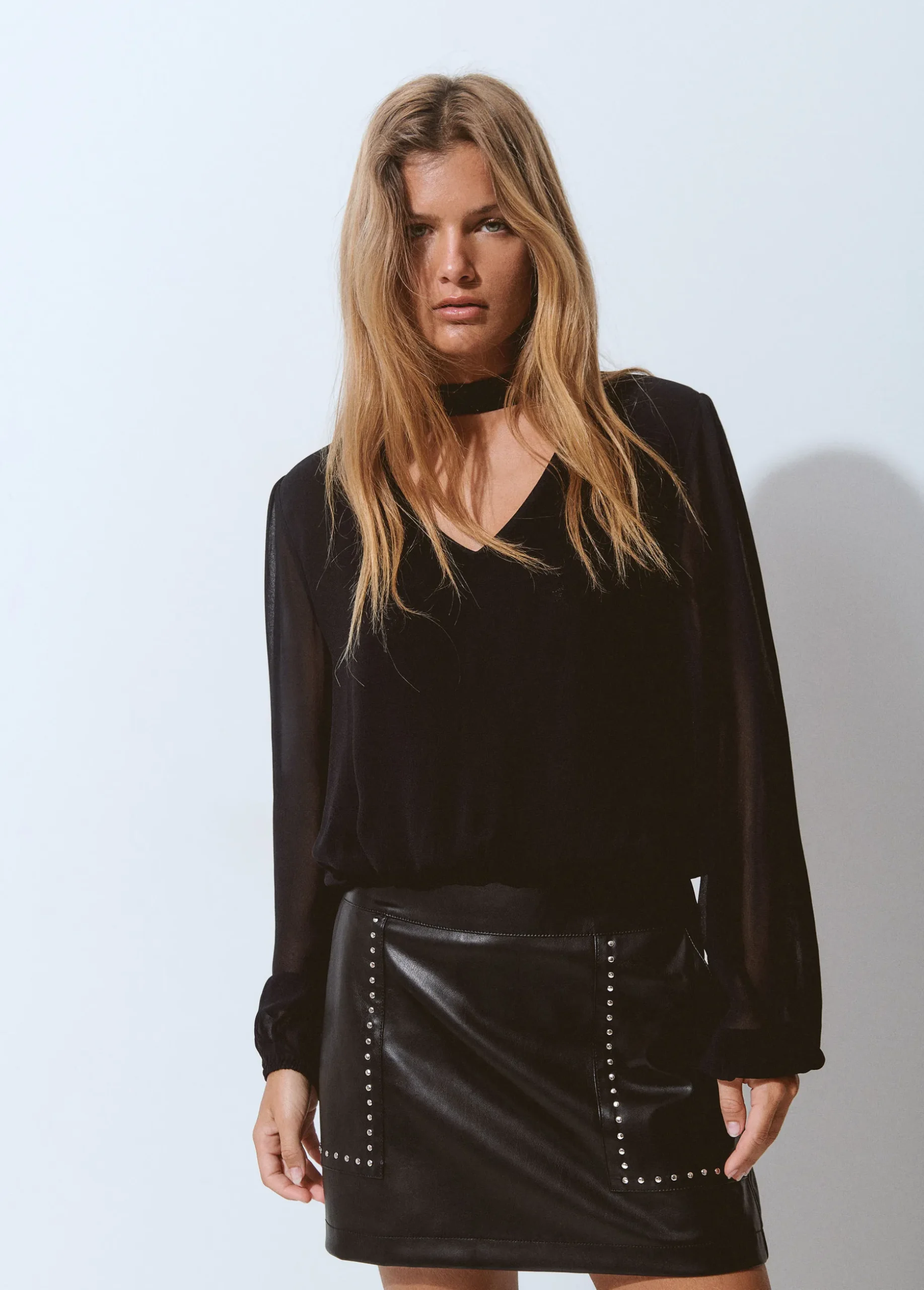 Blusa detalle choker