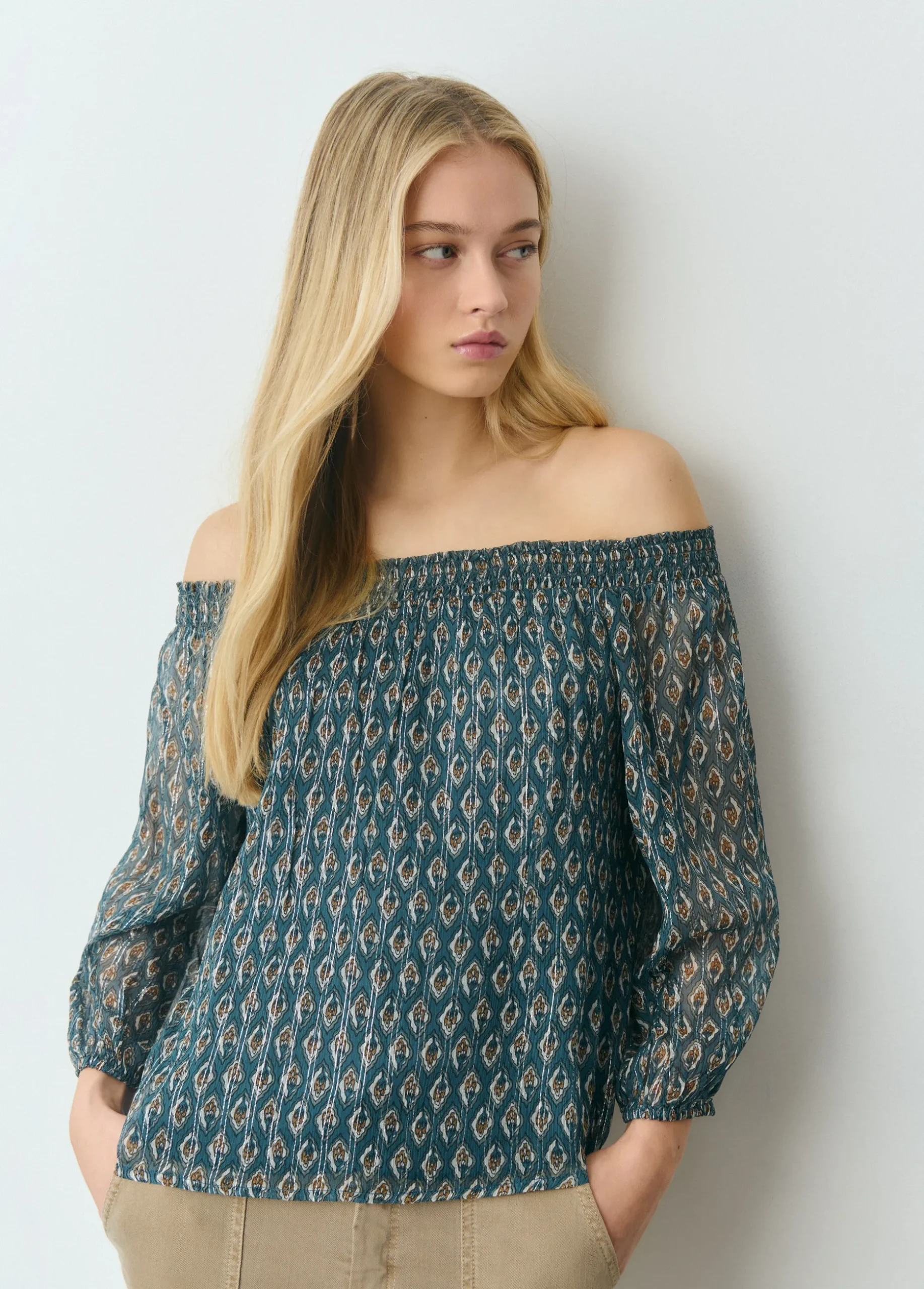 Blusa offshoulder sello indio brillo