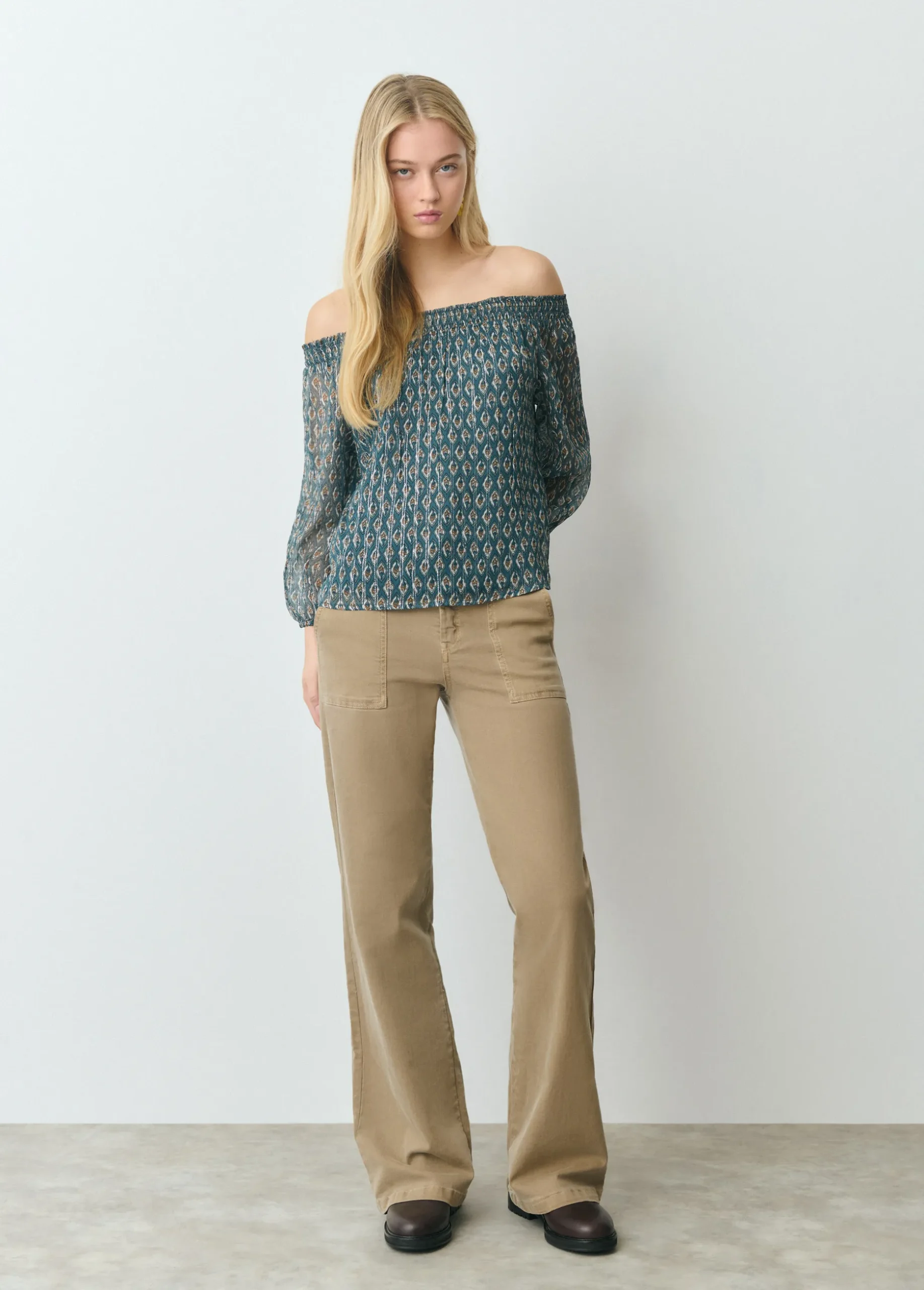Blusa offshoulder sello indio brillo