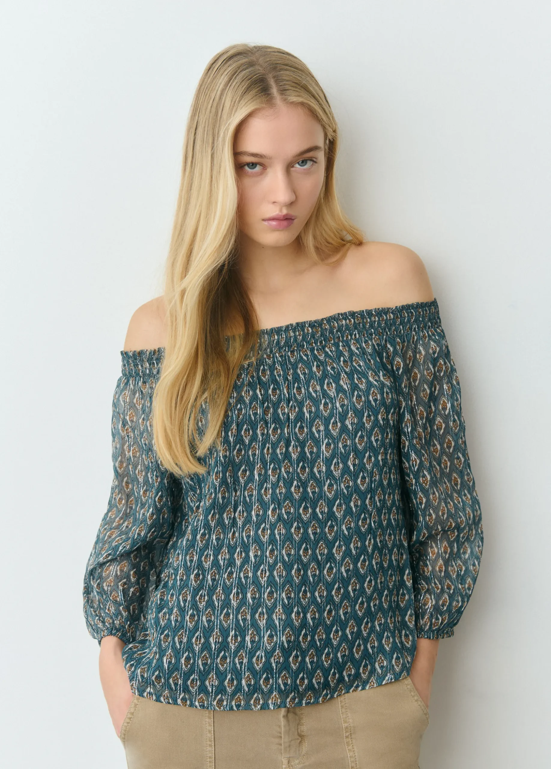 Blusa offshoulder sello indio brillo