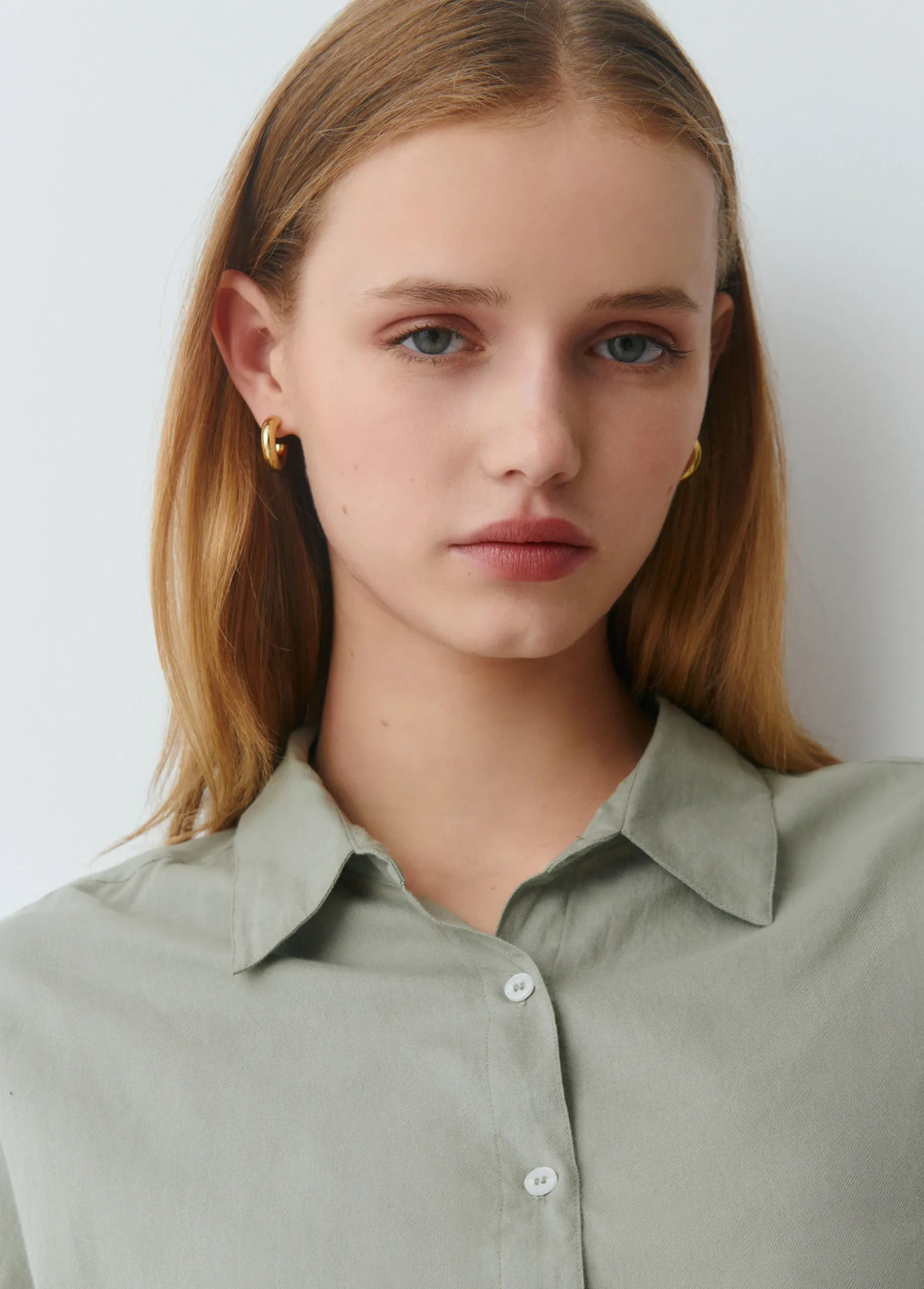 Camisa básica lisa