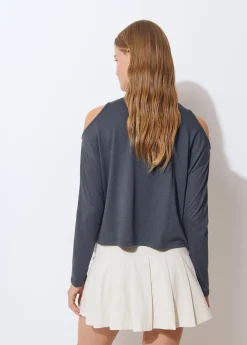 Camiseta cut-out hombro