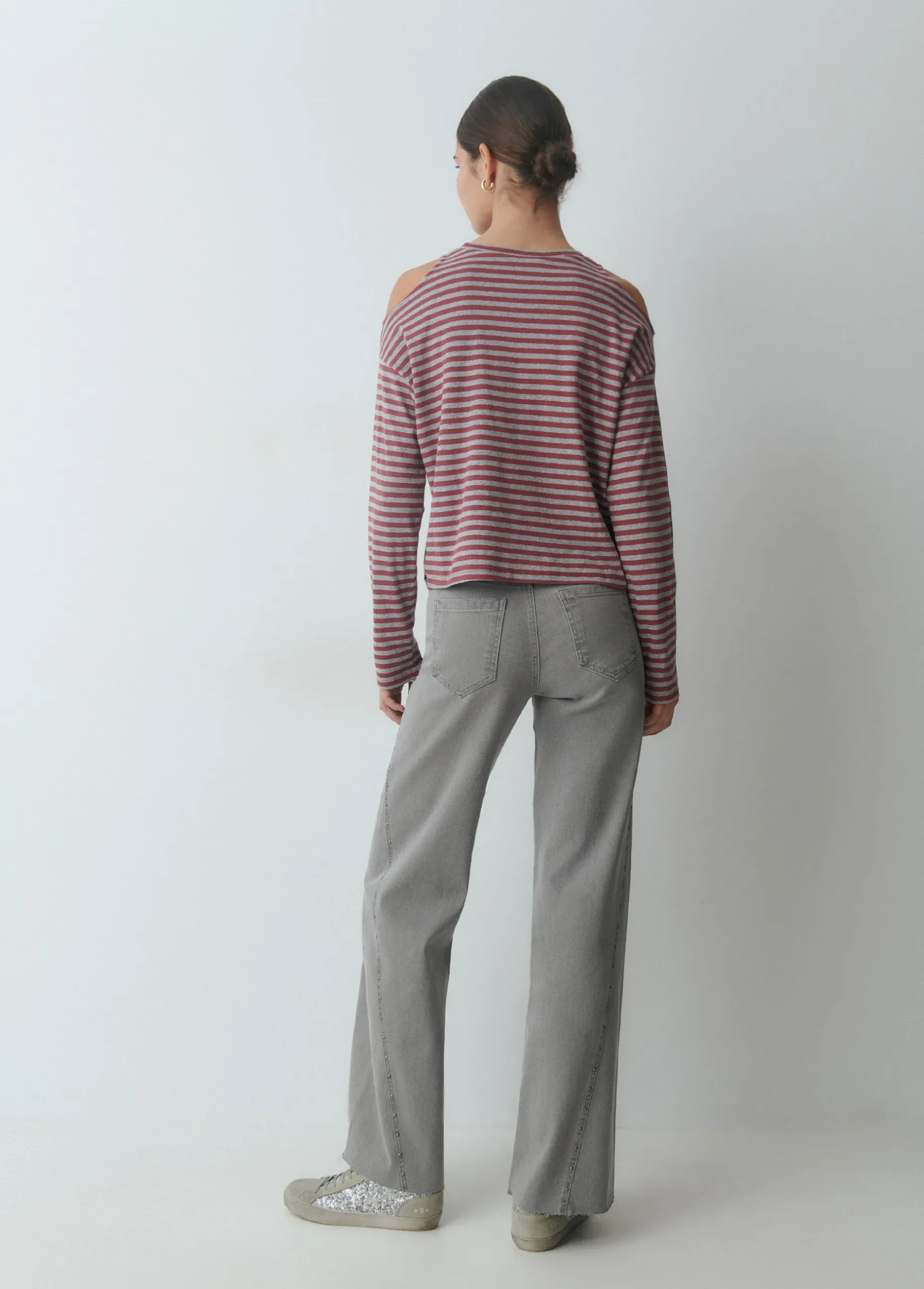 Camiseta raya lurex cut-out hombro