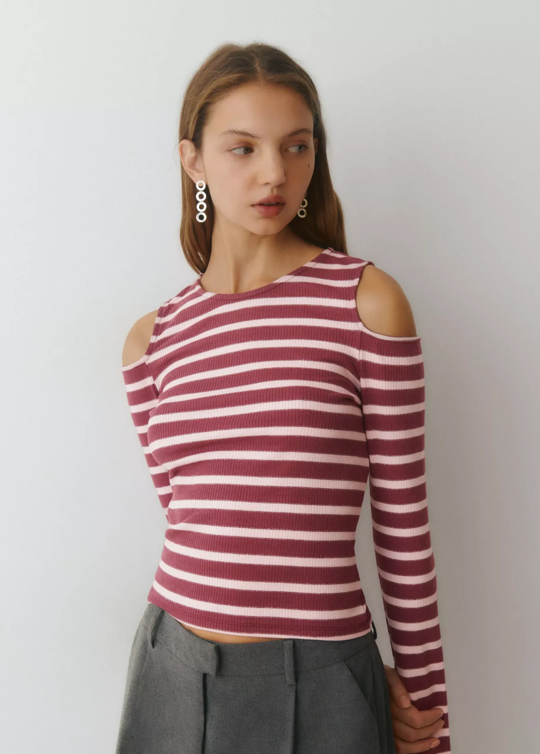 Camiseta raya lurex cut-out hombro