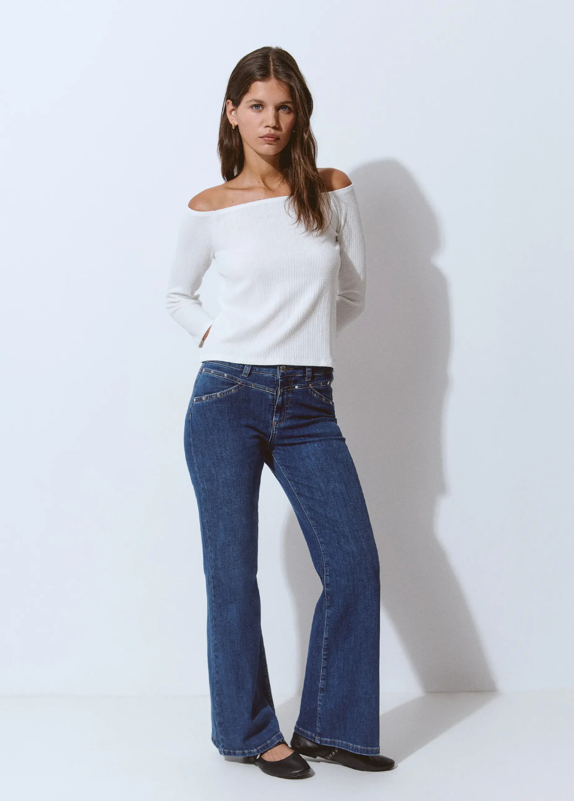 Jeans culotte tachas