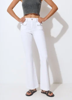 Pantalón campana bolsillos frontales