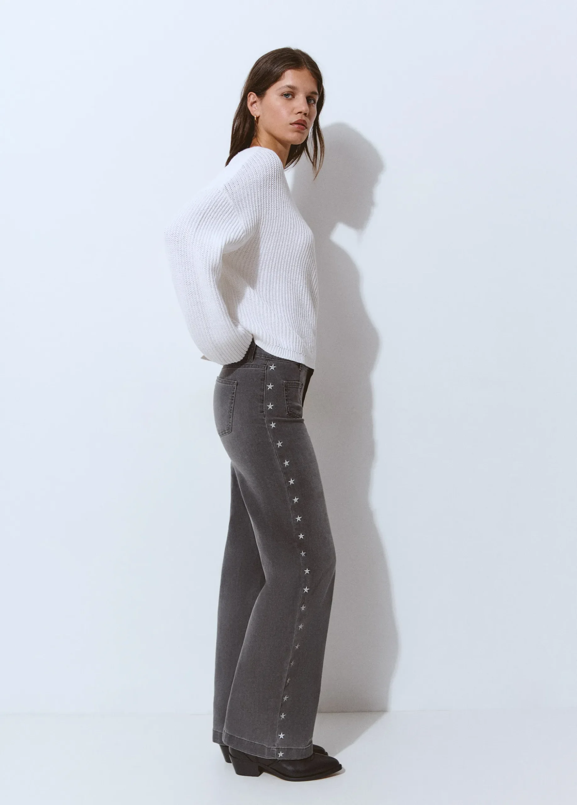 Pantalón culotte bordado estrellas