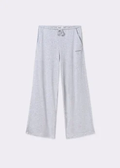 Pantalón felpa bordado